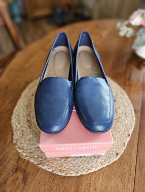 Easy Spirit Navy Blue Leather Loafers